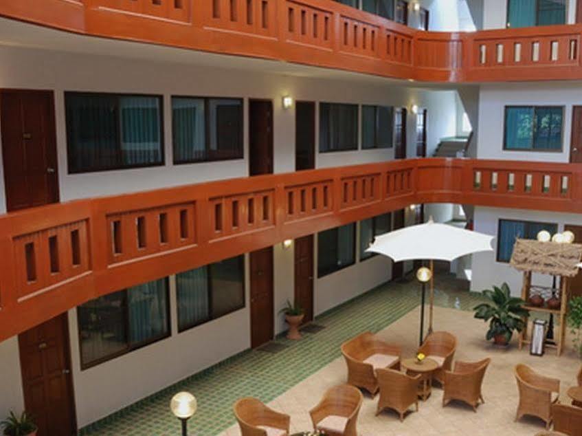 Tawan Court Hotell Chiang Mai Eksteriør bilde