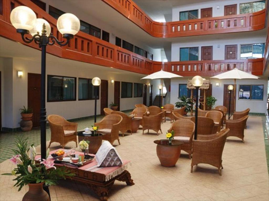 Tawan Court Hotell Chiang Mai Eksteriør bilde
